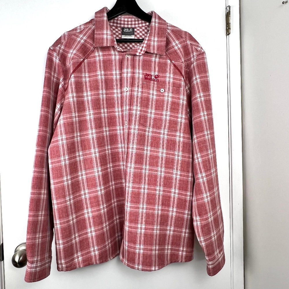 German Label Jack Wolfskin Stretch Active Outdoor Shirt Men’s size L Red Plaid